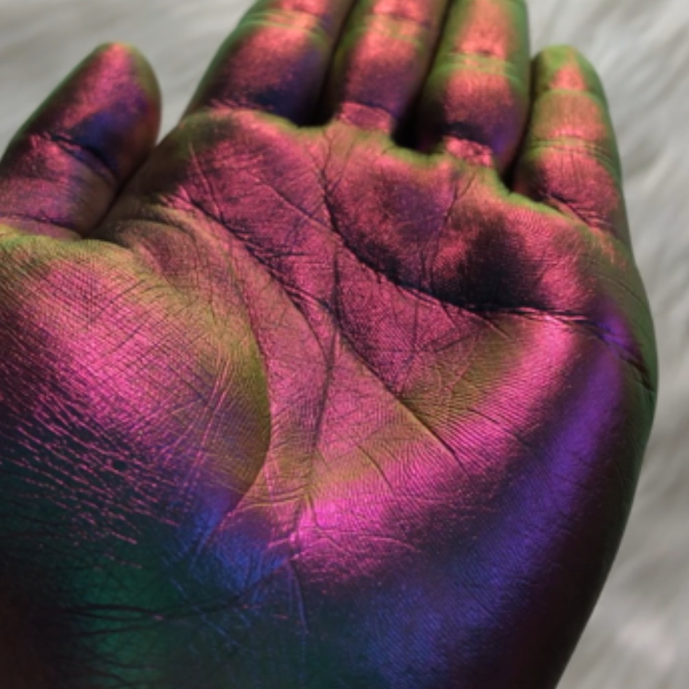 Chaos Makeup Multichrome Eyeshadow // Rebel Girl
